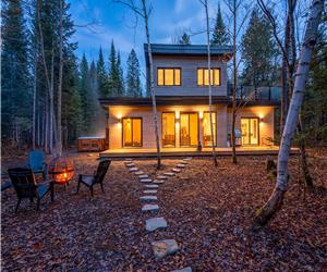La Coule Douce | Chalet avec exprience thermale complte et prive au bord de l'eau