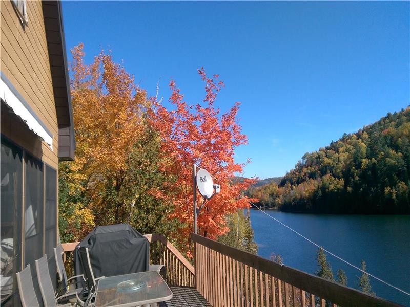 Rock Land Chalet à louer ValdesMonts PL12651 ChaletsAuQuebec