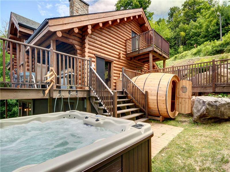 Grand Manitou Bord de Lac quai Chalet à louer MontTremblant OR