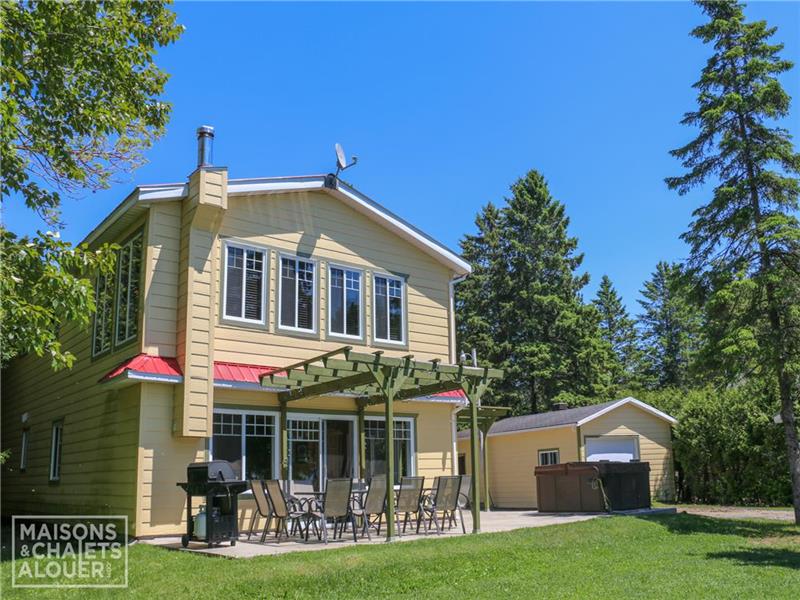 À la Belle Étoile Chalet à louer BeaulacGarthby DI13382