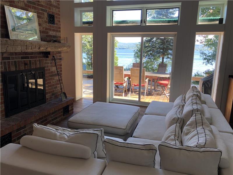 Minimum 30 Days Waterfront Cottage LacBrome Cottage Rental PL