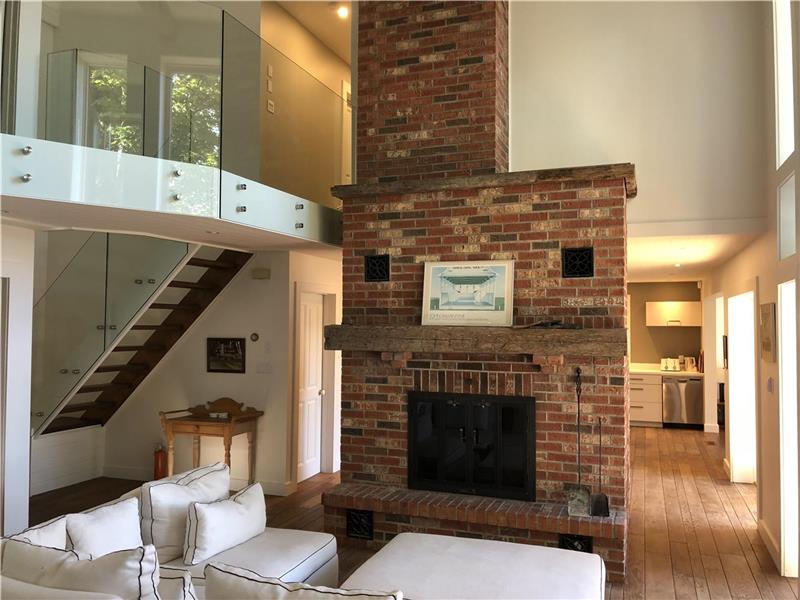 Minimum 30 Days Waterfront Cottage LacBrome Cottage Rental PL