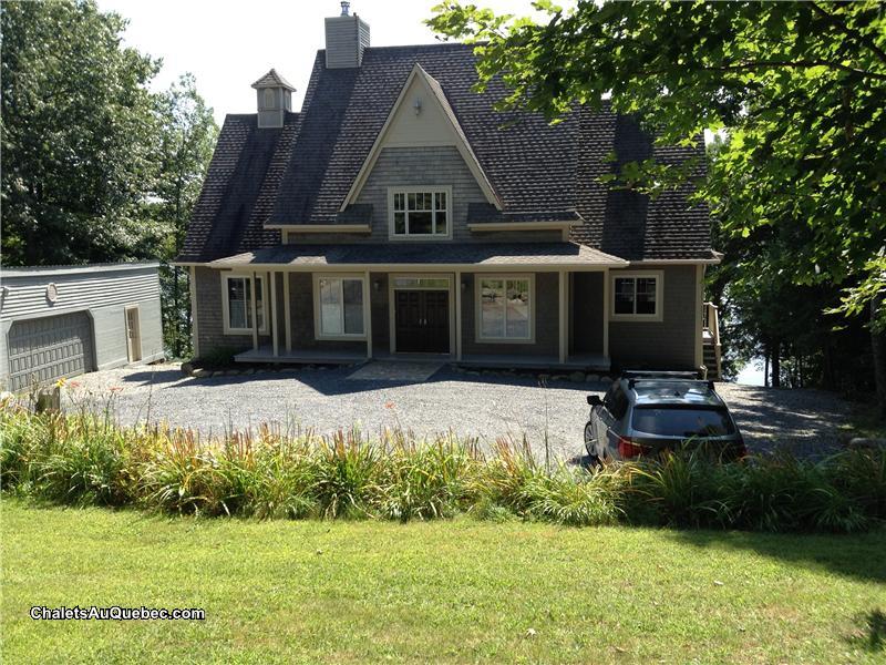 Chalet Ou Maison A Vendre Bord De L Eau Estrie Bios Pics