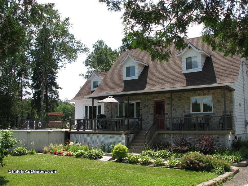 La Tourterelle Chalet à louer ChuteSaintPhilippe PL14869 ChaletsAuQuebec