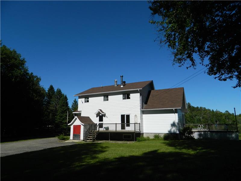 La Tourterelle Chalet à louer ChuteSaintPhilippe PL14869 ChaletsAuQuebec