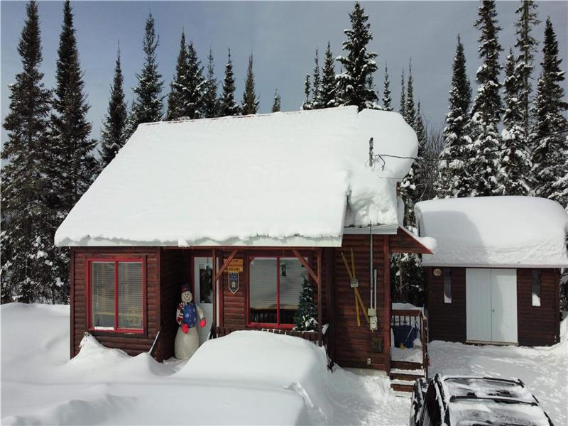 Chalet Claveau !!! Situé sur les Chalet à louer Chicoutimi OR16025