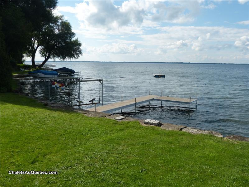 Quenville Little Yellow Cottage StAnicet Cottage Rental PL18799