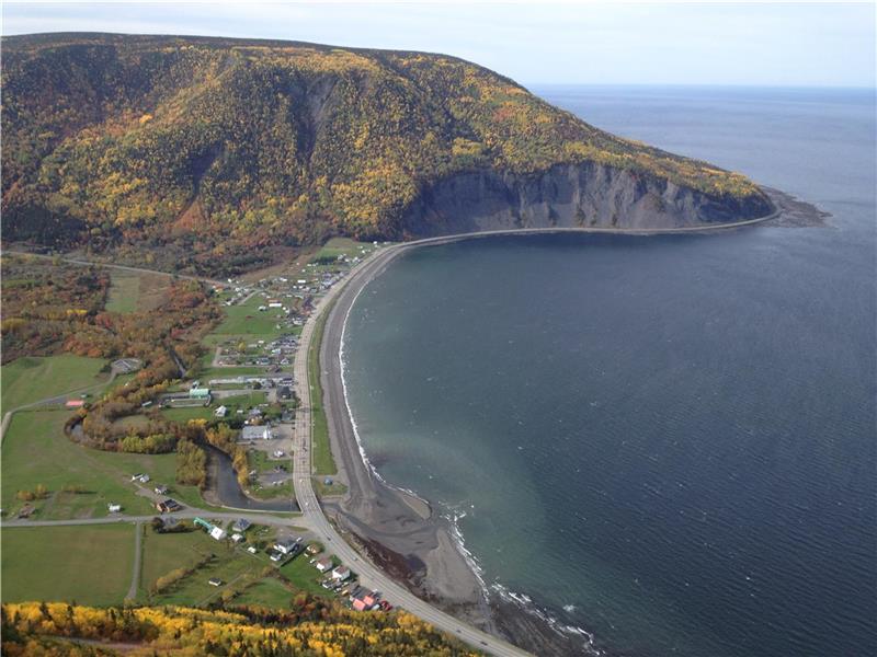 Maison avec vue sur mer à Chalet à louer MontSaintPierre PL16379 ChaletsAuQuebec