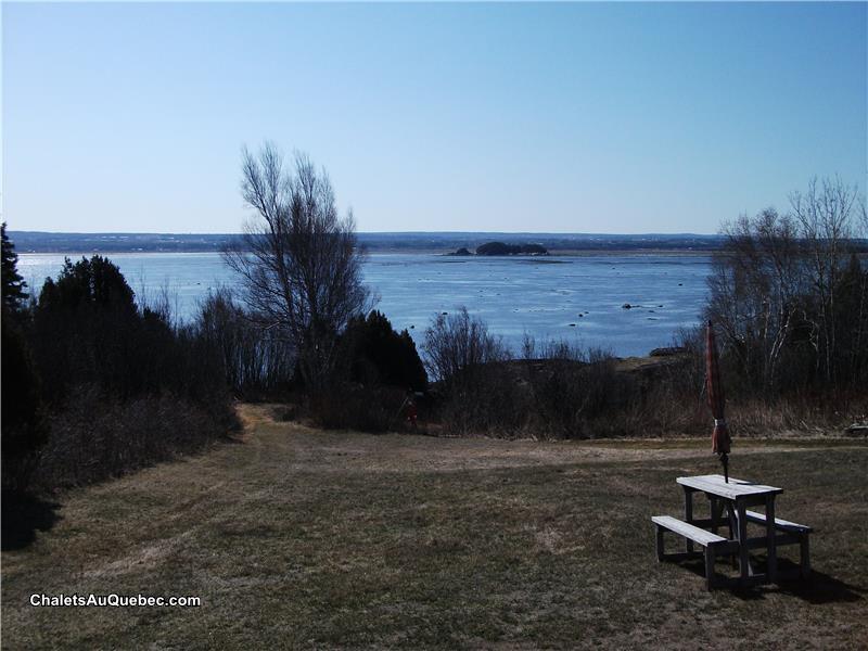 chalet "eau soleil le vent" situé à Chalet à louer NotreDamedesSeptDouleurs OR16885