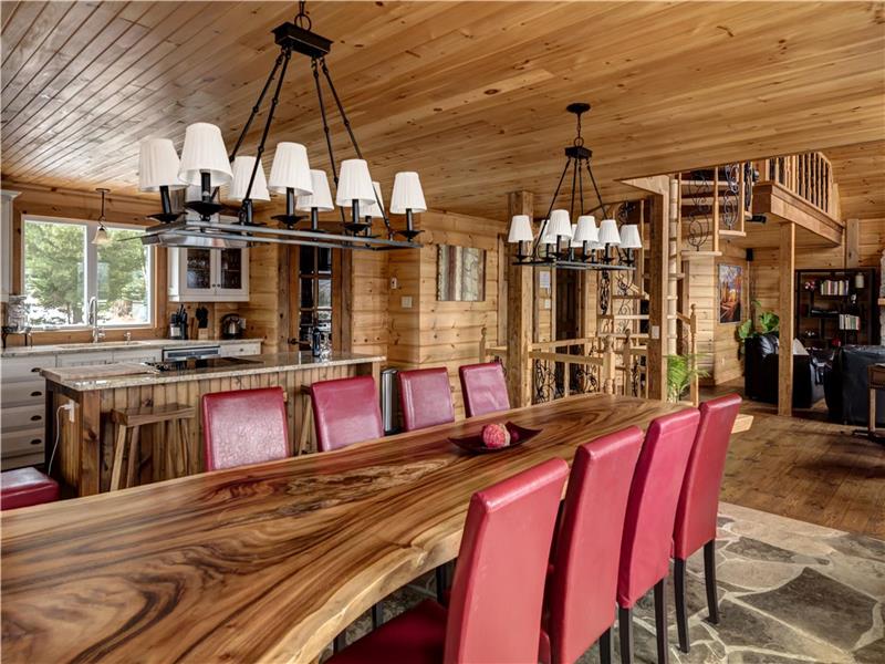 Villa Mont Tremblant Chalet à louer MontTremblant DI17016 ChaletsAuQuebec Villa Mont Tremblant Chalet à louer MontTremblant DI17016 ChaletsAuQuebec