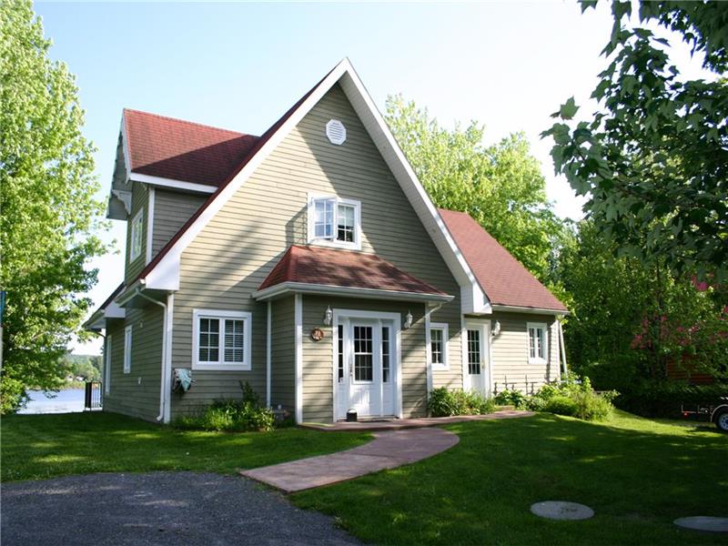 La Petite Venise Chalet à louer Asbestos DI18538 ChaletsAuQuebec