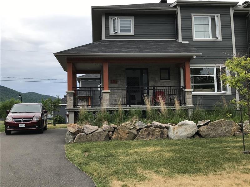 Ogacha Chalet Bromont Cottage Rental PL18587 ChaletsAuQuebec