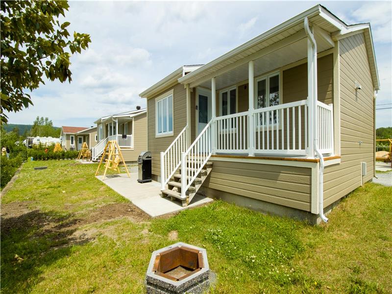 CHALETS POUR 6 OU CABINES POUR 4 Chalet à louer StMathieudeRioux