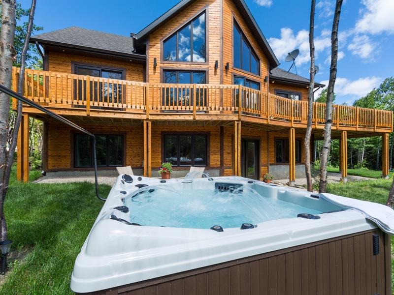 Chalet de luxe avec piscine chauffée & spa | Charlevoix