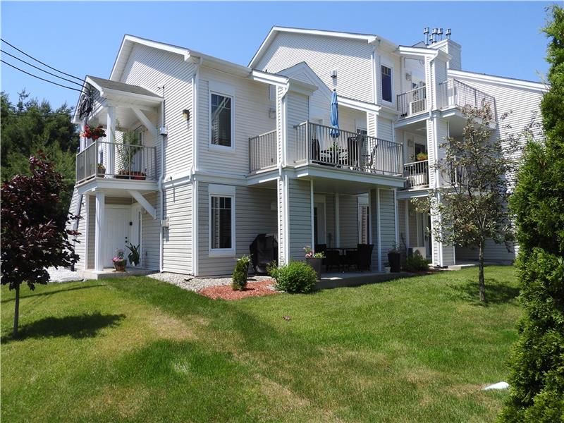 Condo Magog entre Ville et Nature Chalet à louer Magog DI24091