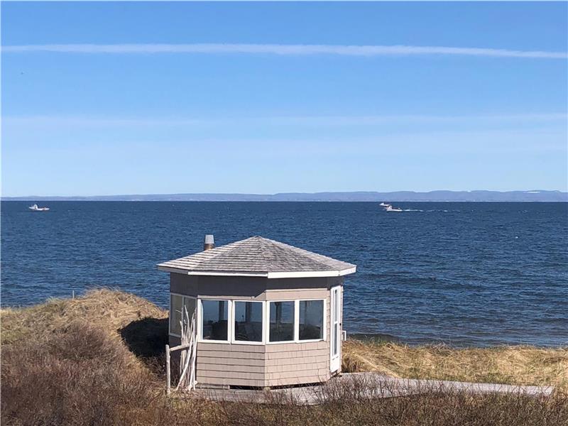 Chalet bord de mer en Acadie avec Chalet à louer AnseBleue OR