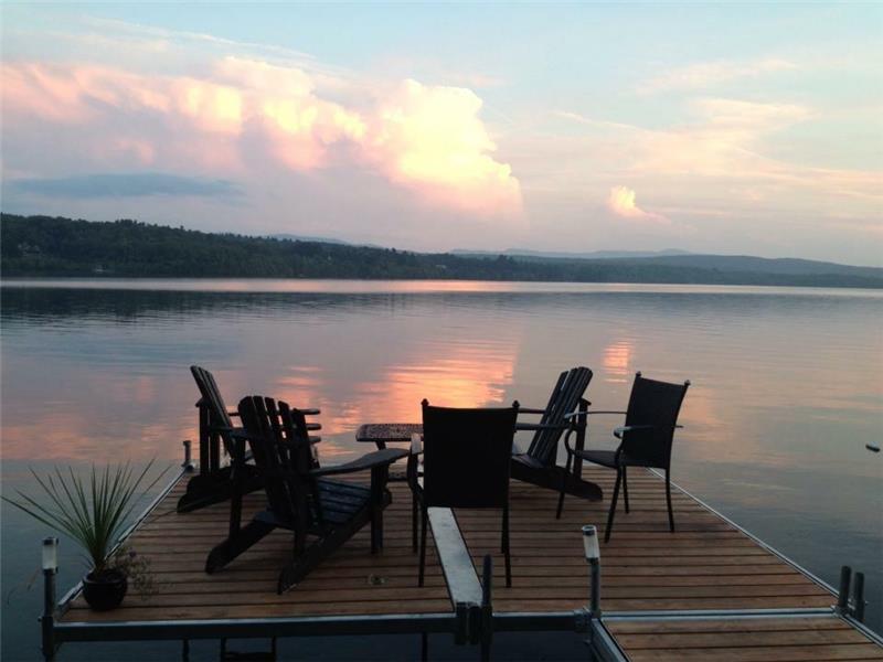 Lac Brome Lakefront Cottage LacBrome Cottage Rental DI25453