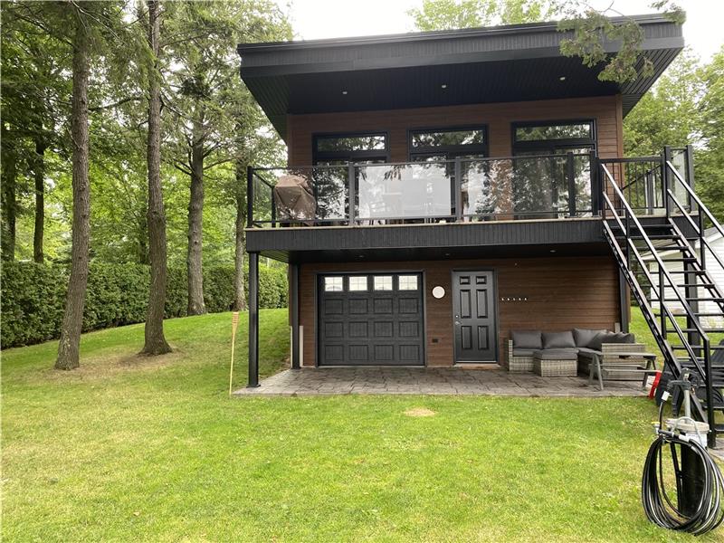 Le Moderne location lac Aylmer Chalet à louer BeaulacGarthby OR