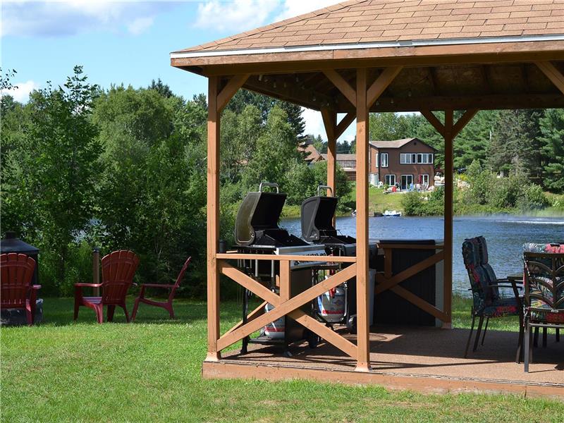 Les 4 chalets Le 609 Chalet à louer ChuteSaintPhilippe OR26438