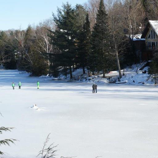 Charmant Chalet au bord du lac avec Chalet à louer SteMarcellinede