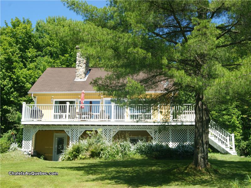 "La Cachette" Chalet à louer SteCatherinedeHatley PL2742