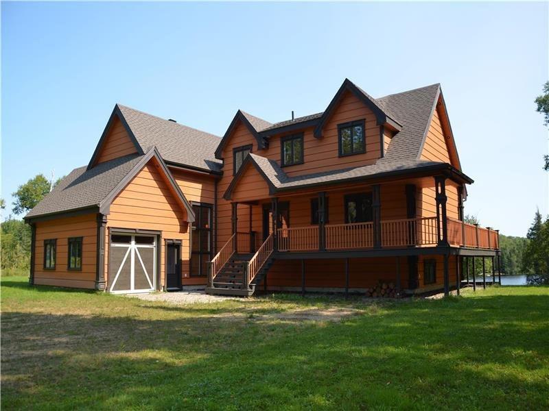 LE CHALET Chalet à louer StMicheldesSaints PL27651 ChaletsAuQuebec LE CHALET Chalet à louer StMicheldesSaints PL27651 ChaletsAuQuebec