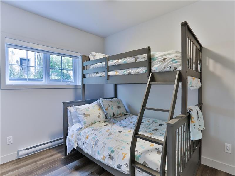 Condo The Rising Sun Bromont Cottage Rental PL27677 ChaletsAuQuebec