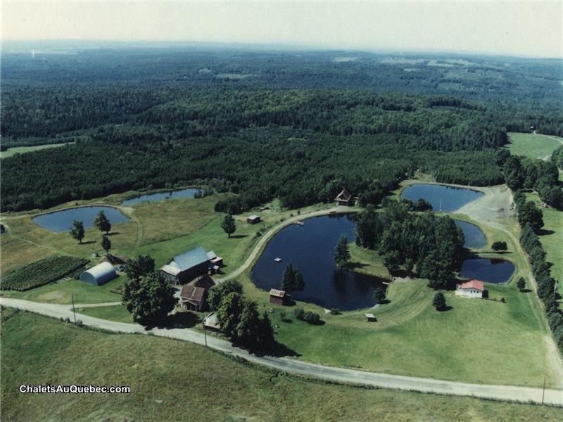 Maison sur domaine campagnard Chalet à louer SteRosedeWatford OR