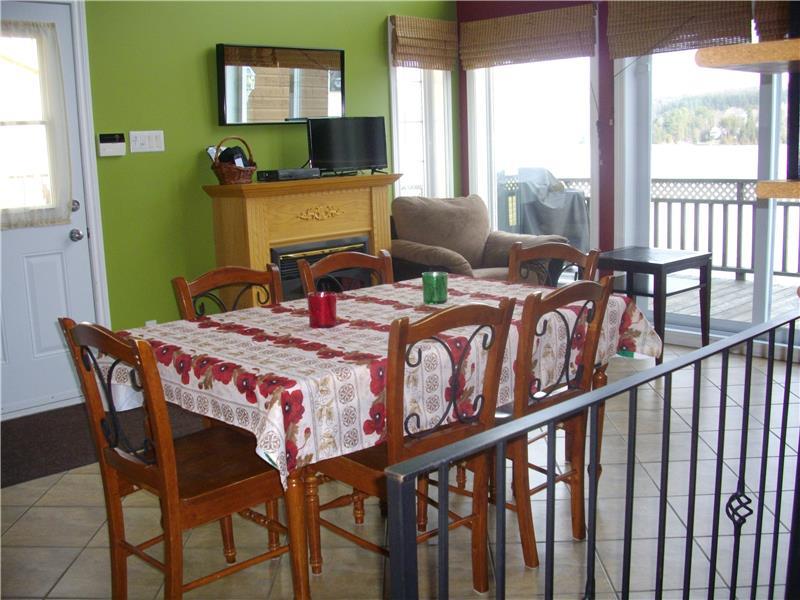 CONDO DU LAC NOIR, DIRECTEMENT AU Chalet à louer StJeandeMatha