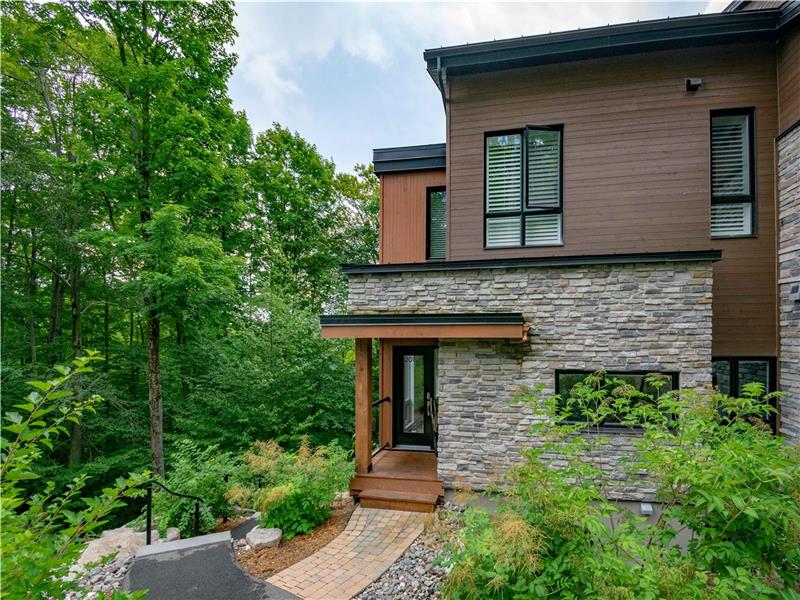 Condo ski in / ski out versant du Chalet à louer Bromont DI29006 ChaletsAuQuebec