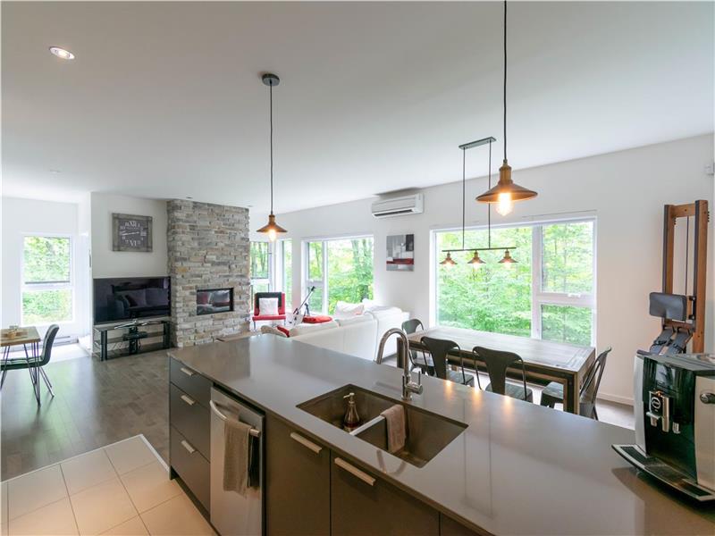 Condo ski in / ski out versant du Bromont Cottage Rental DI29006