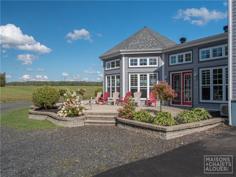 La Maison du Ranch Chalet à louer ValJoli DI29072 ChaletsAuQuebec