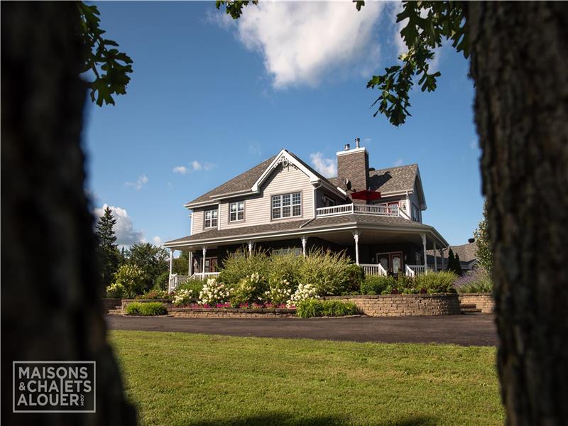 La Maison du Ranch Chalet à louer ValJoli DI29072 ChaletsAuQuebec