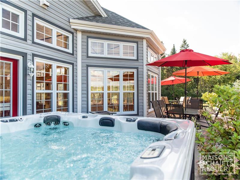 La Maison du Ranch Chalet à louer ValJoli DI29072 ChaletsAuQuebec