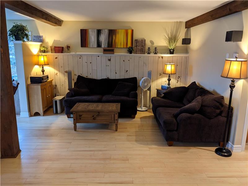 Grand chalet moderne, bord de Chalet à louer ValdesBois DI29236