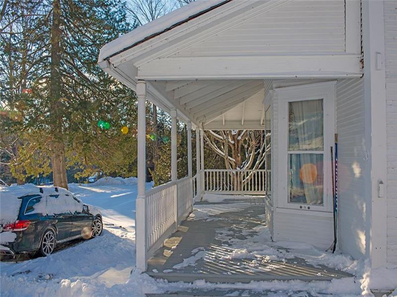 Newly available! Idyllic waterfront Magog Cottage Rental DI29358 ChaletsAuQuebec