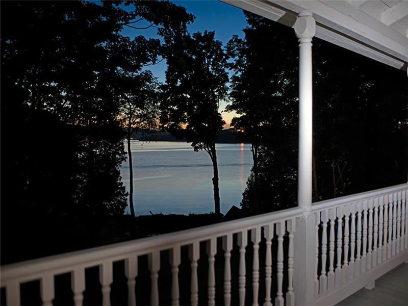 Newly available! Idyllic waterfront Magog Cottage Rental DI29358