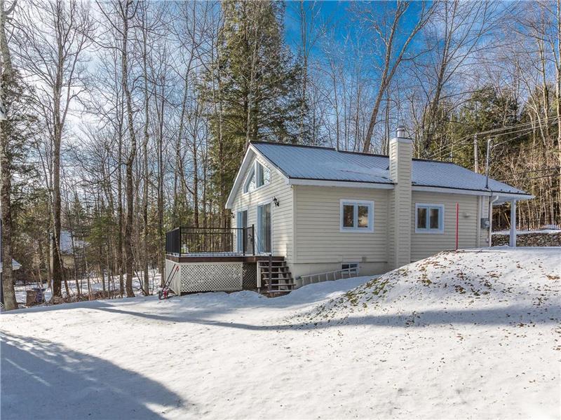 Cute house on Brome lake LacBrome Cottage Rental OR29375