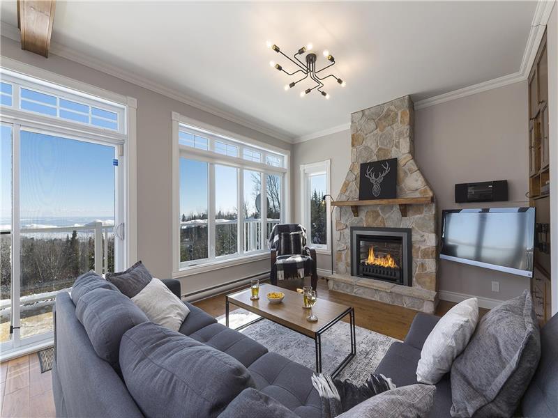 Hôtel à la maison L'Idyllique, Chalet à louer Les Éboulements DI