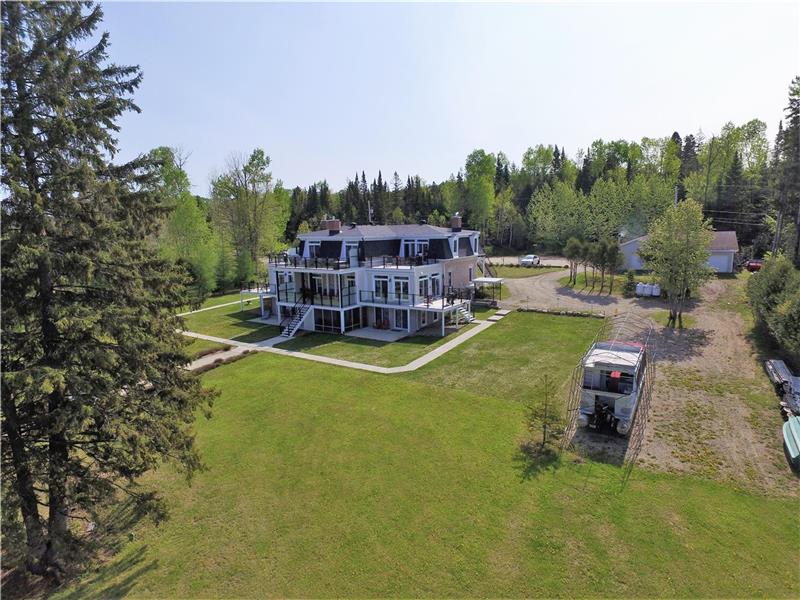 Magnifique condo grand lac Chalet à louer Nominingue OR30546