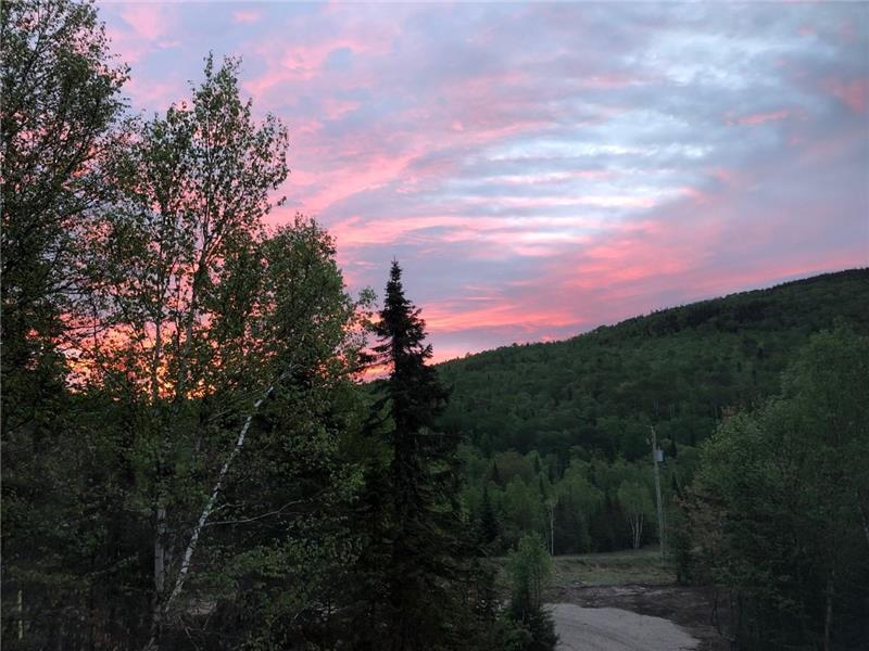 La Chic Tanière TOUT NEUF SPA Chalet à louer PetiteRivièreSaint