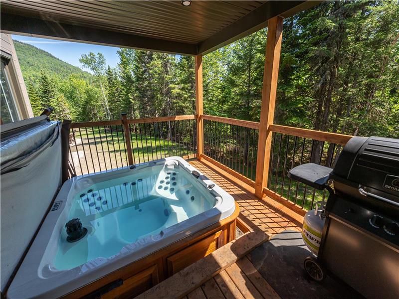 La Chic Tanière TOUT NEUF SPA Chalet à louer PetiteRivièreSaint