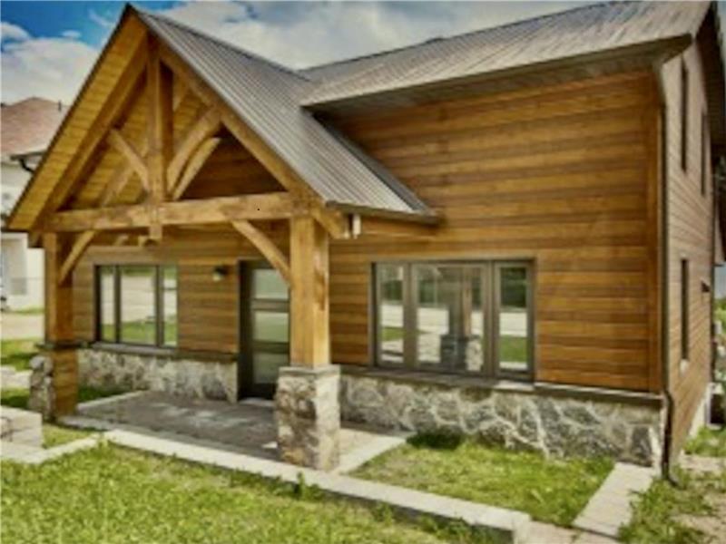 HOUSE FACING THE RIVER AT PetiteRiviereSaintFrançois Cottage