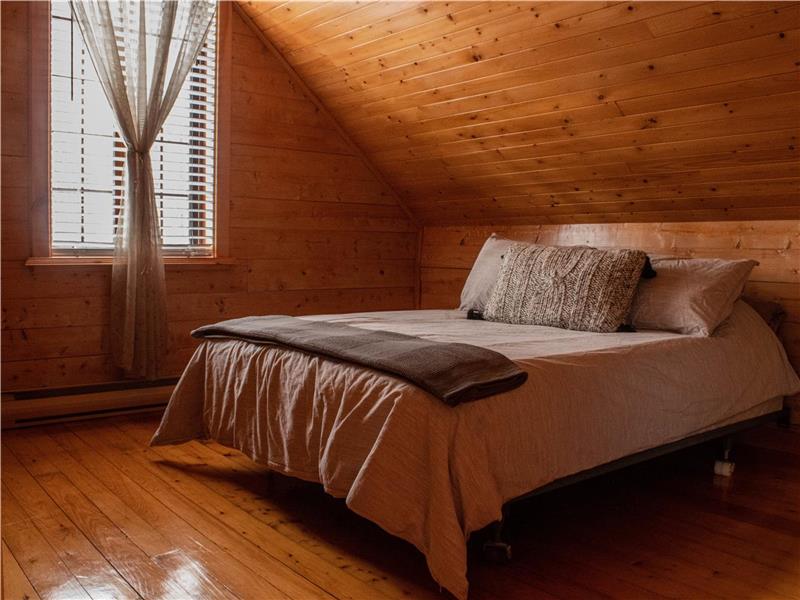 The Rustic The Chalets Tourisma StLeonarddePortneuf Cottage