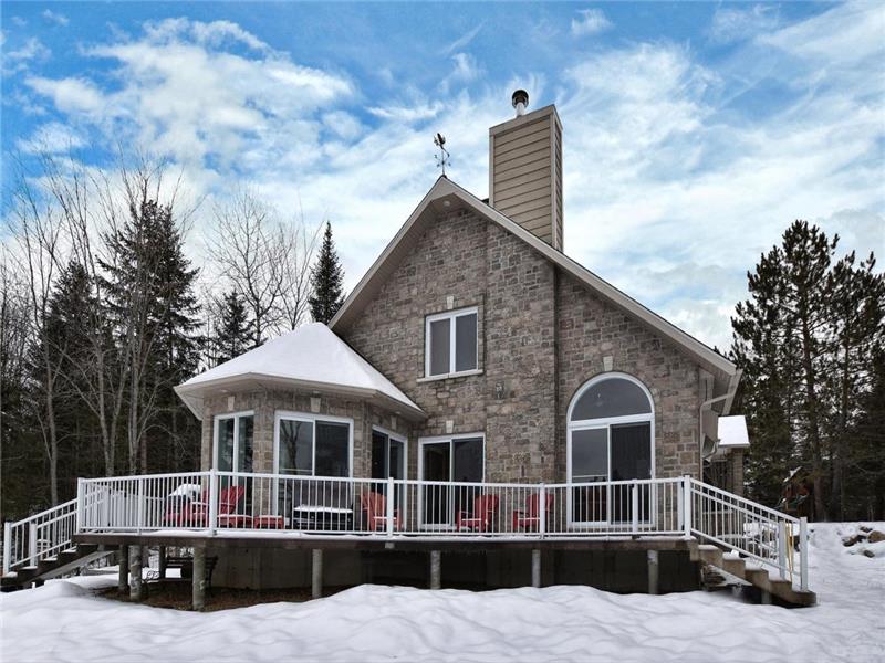 Chalet BELLAVIDA sur le bord de la Chalet à louer SteÉméliedel