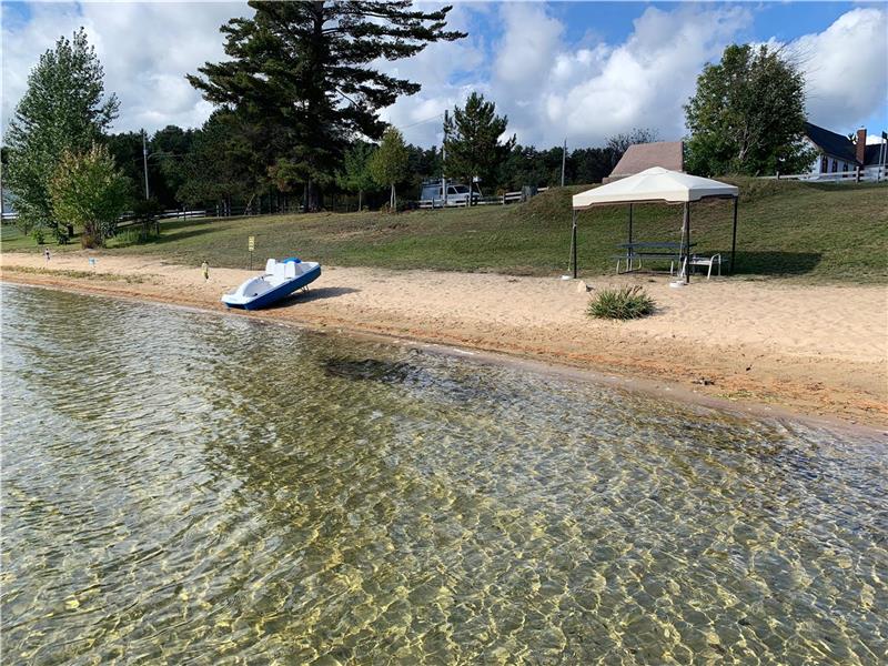 Havre du Cerf, plage privée, Chalet à louer LacduCerf OR31793