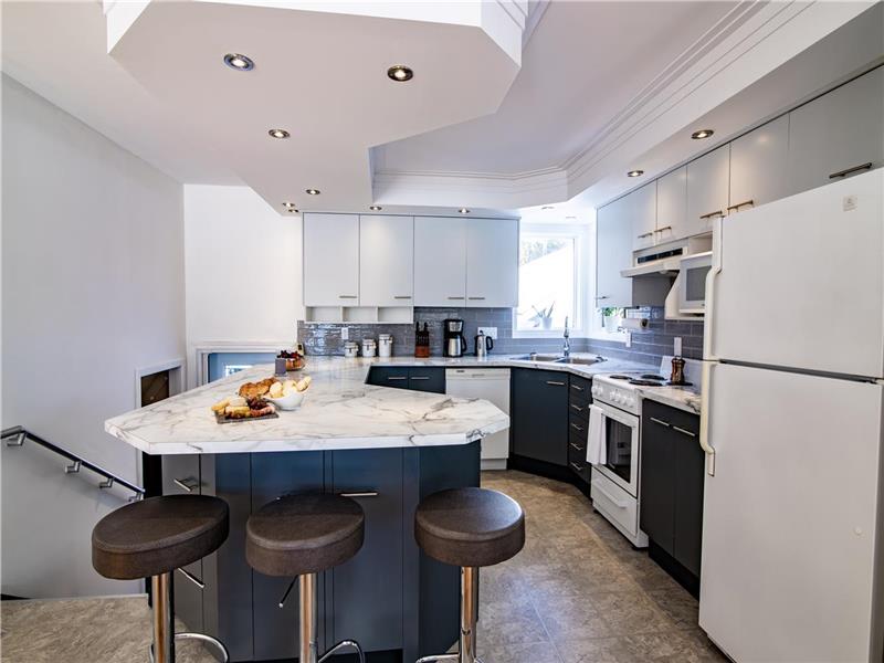 Cottage for rent on the edge of the StRemideTingwick Cottage