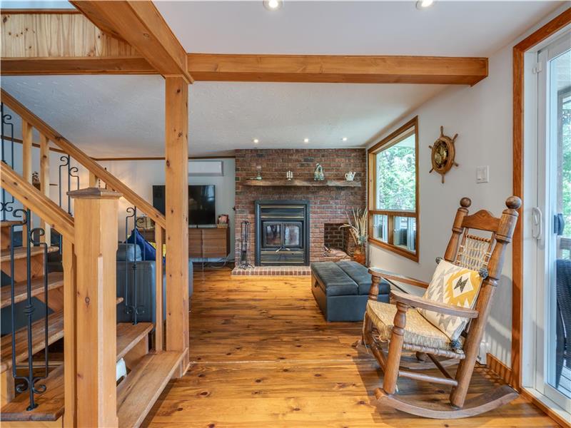 Waterfront Beaulac des jeux in Chertsey Cottage Rental DI32175