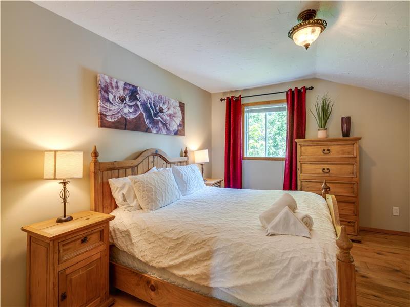 Waterfront Beaulac des jeux in Chertsey Cottage Rental DI32175