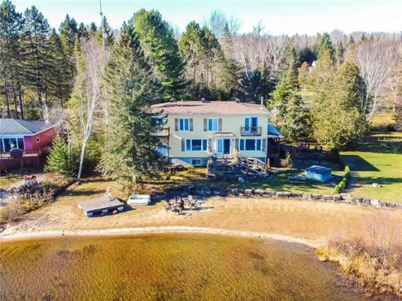 Bella Vita Chalet à louer LacdesPlages DI32255 ChaletsAuQuebec